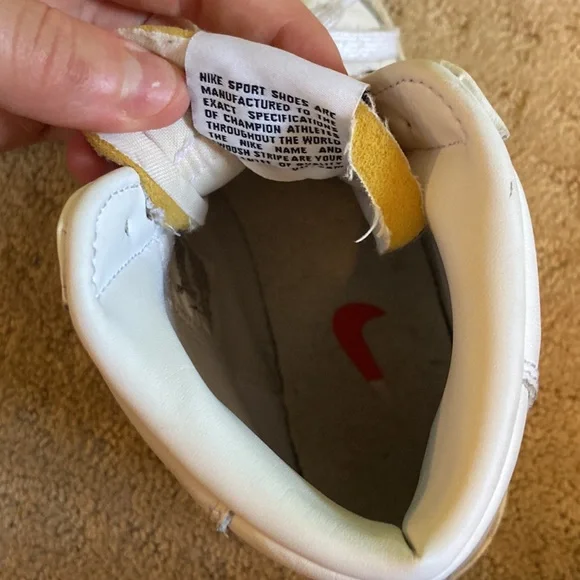 Nike Blazers - Picture 5 of 7